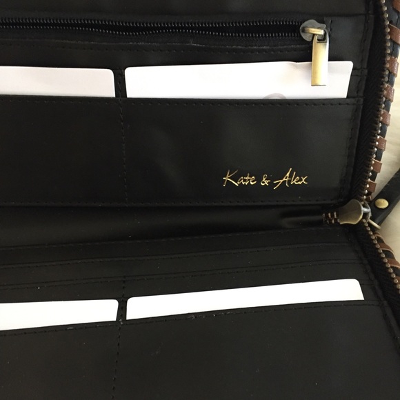 ❗️One Left❗️NWOT Kate & Alex  leather wallet - Picture 3 of 5